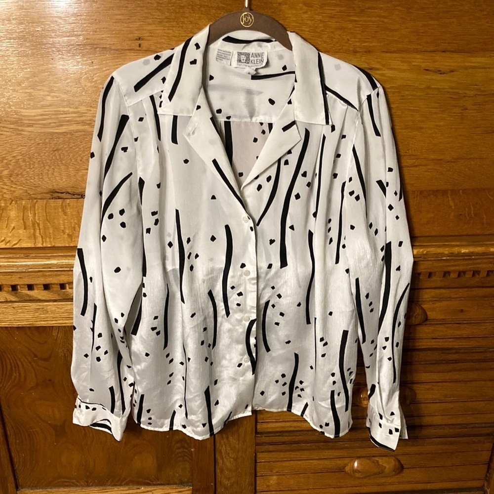 Anne Klein Corporate Chic Blouse Black White Abstract Geometric Button Down Sz 8